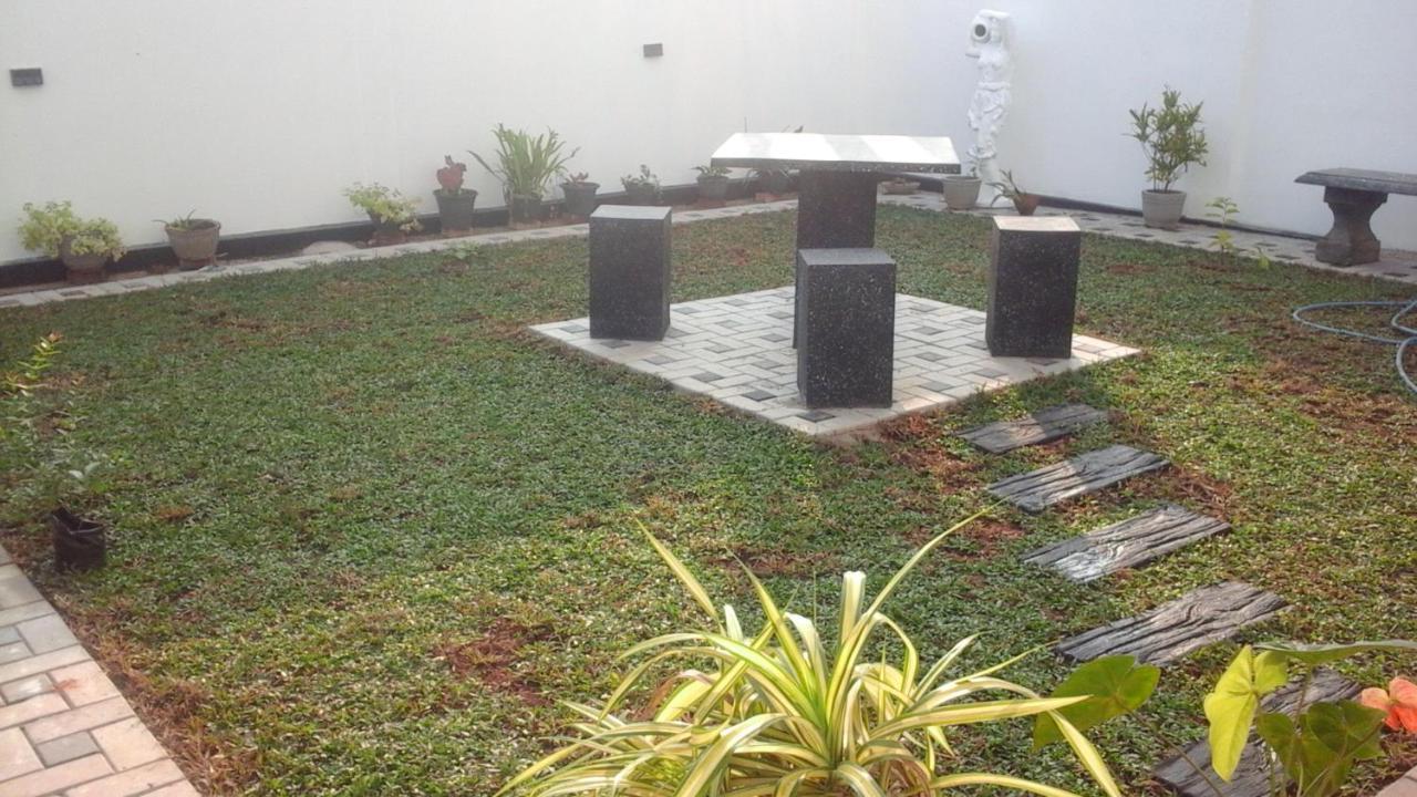 Apartment Near Colombo Airport Katunayaka Exterior foto